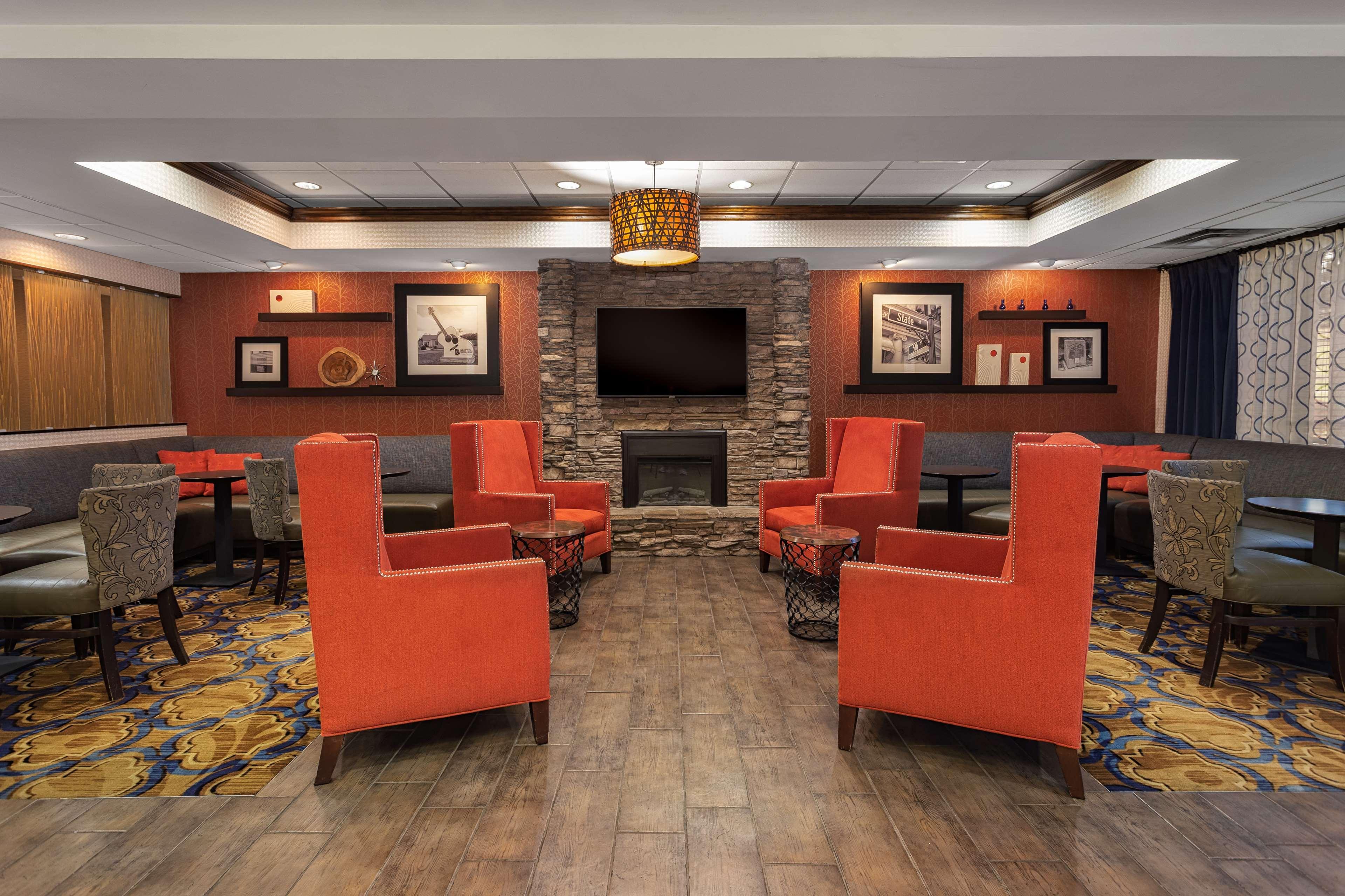 Hampton Inn Bristol Extérieur photo