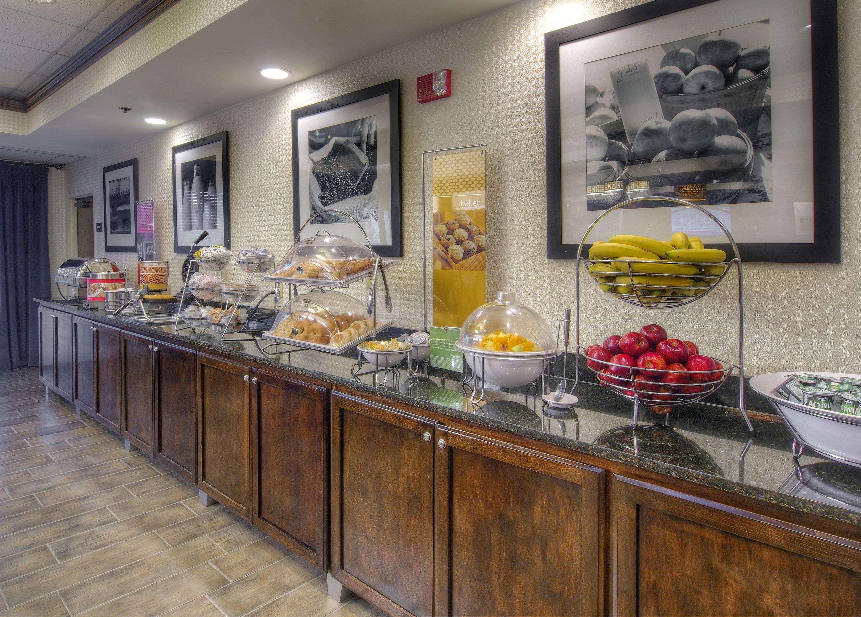 Hampton Inn Bristol Extérieur photo